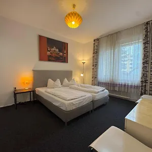 Appartement M M Vintage Family, Handwerker Und Monteure, Berlijn