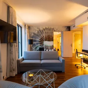 4* מלון Scandic Potsdamer Platz