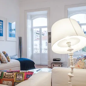 Nest House Albergue